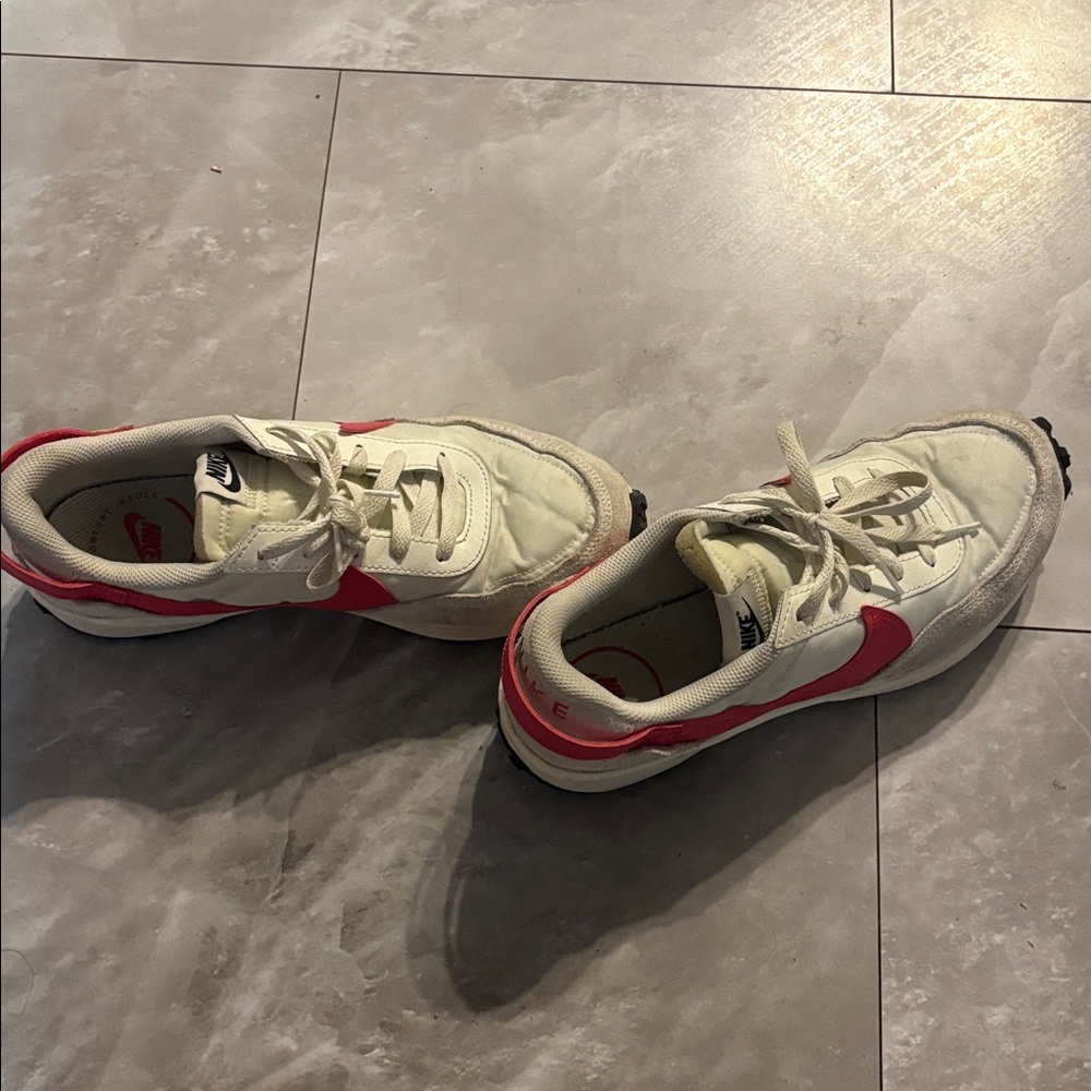 Nike Women’s White and pink Athletic Shoes - size 10.5